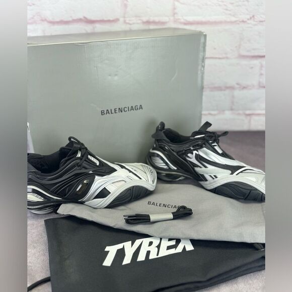 Balenciaga Sneakers Women’s Black and White Tyrex Shoes NEW 6 - Picture 2 of 12
